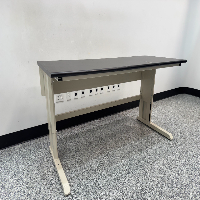 5' Laboratory Bench image 0